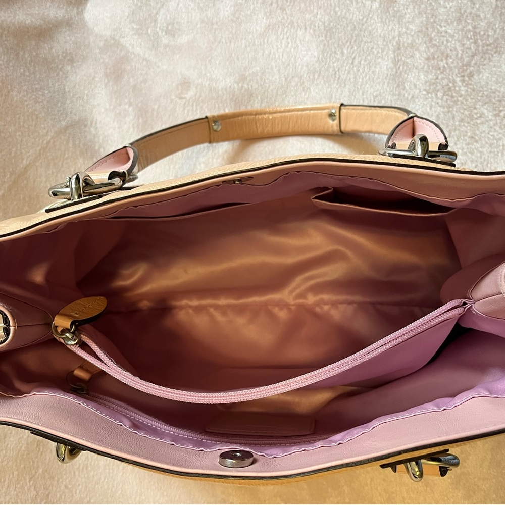 Coach Handbag 👜 - Picture 9 of 9